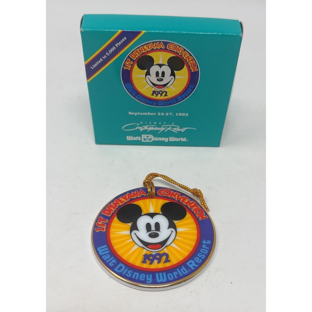 Disney Parks WDW Official Disneyana Convention Christmas Disc Ornament  1992‎ LE